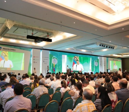 Gobierno eliminará 50 trámites innecesarios para empresarios y emprendedores Gobierno eliminara 50 tramite engorrosos