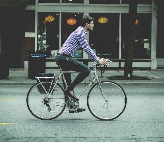 ¿Qué ha pasado en 2 años de la Ley Pro Bici? Andres Garcia Zuccardi invita a los ciudadanos a informar sobre la situación de los ciclistas en cada región del país