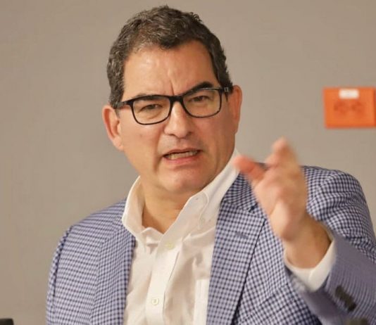 “No se está considerando cobro de peajes para motos”: Louis Kleyn Presidente de la ANI Louis Kleyn Presidente de la ANI