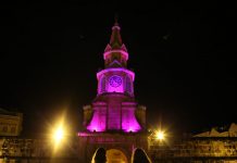 Torre del reloj de Cartagena modo rosa