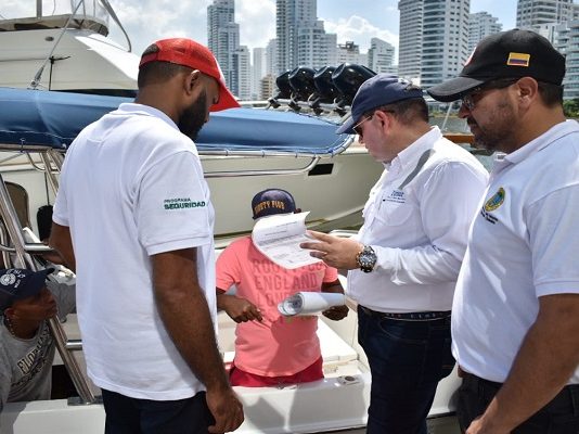 Dimar impidió zarpe de 14 embarcaciones por no cumplir normas maritimas