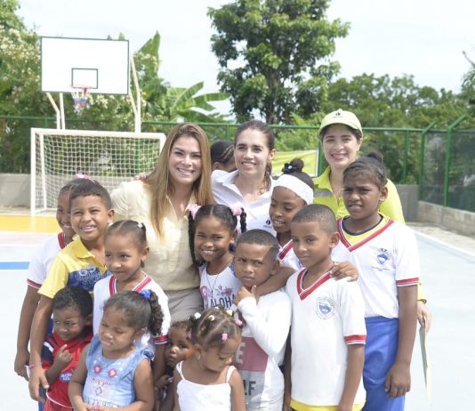 Argos entrega cancha deportiva en vereda de Cartagena Argos Cancha deportiva