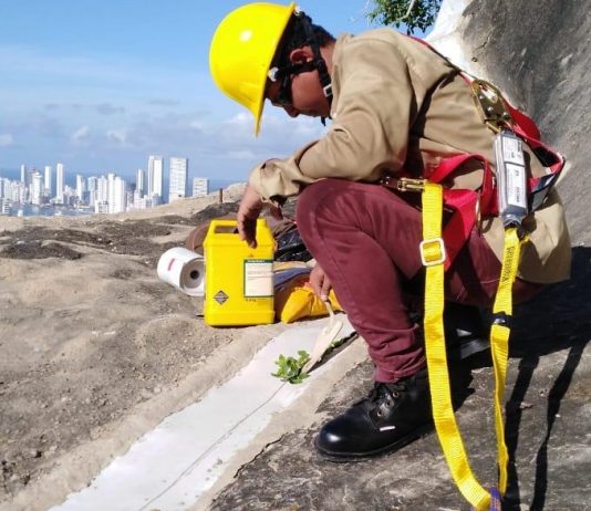 Así avanzan los trabajos de estabilización de taludes en el Cerro de La Popa Grietas en el Cerro de la Popa