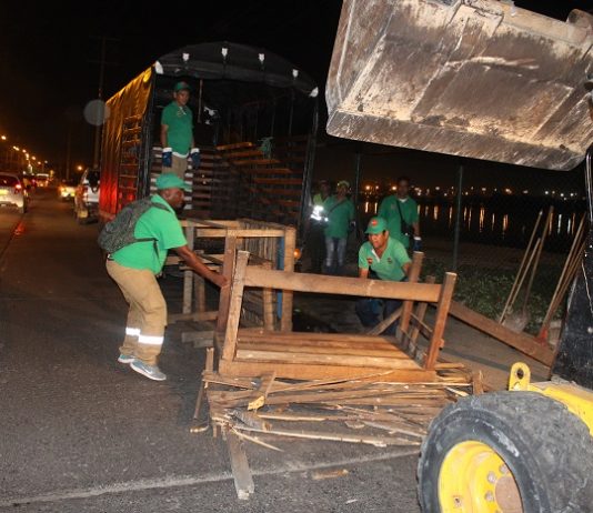 Distrito interviene avenida El Lago con limpieza de escombros Ciénaga-de-las-quintas-limpieza