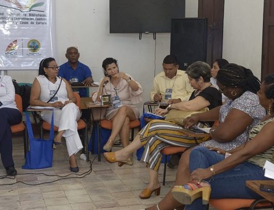 Primer Encuentro de Bibliotecarios Públicos del Distrito Encuentro-de-bibliotecarios-publicos