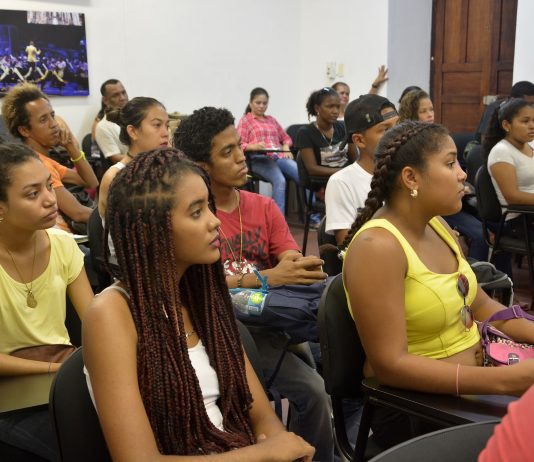 Hasta el 23 de enero abierta convocatoria para acceder a becas para estudiar en UNIBAC IPCC-Becas-UNIBAC