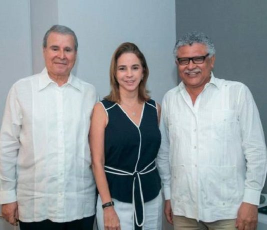 Conferencia “La educación y el Caribe”, con Alfonso Múnera María-Claudia-Páez-Raúl-Bustamante-Miller.
