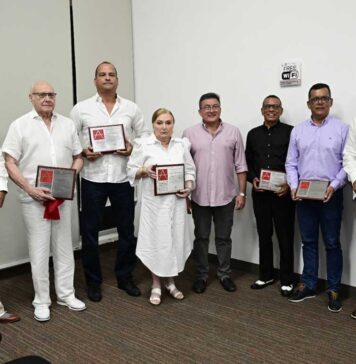 La SCA Bolívar Rindió homenaje a los Arquitectos Destacados de 2023 SCA Bolívar otorga premio a: Humberto Enrique Rodríguez Cobo, Skarling León Hernández, Julio Bustamante Castillo y Mario Bossa Sotomayor.
